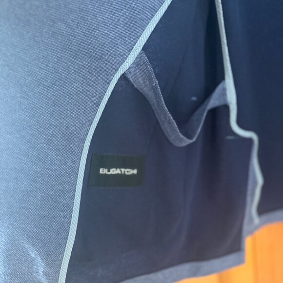 Bugatchi Lightweight Two-Button Blazer - Picture 5 of 8